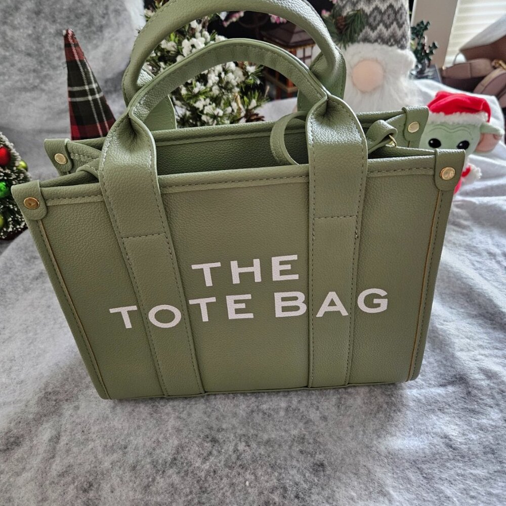 Zenana Outfitters Green Tote Bag